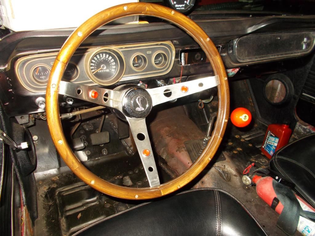 Grant steering wheel horn configuration Vintage Mustang Forums